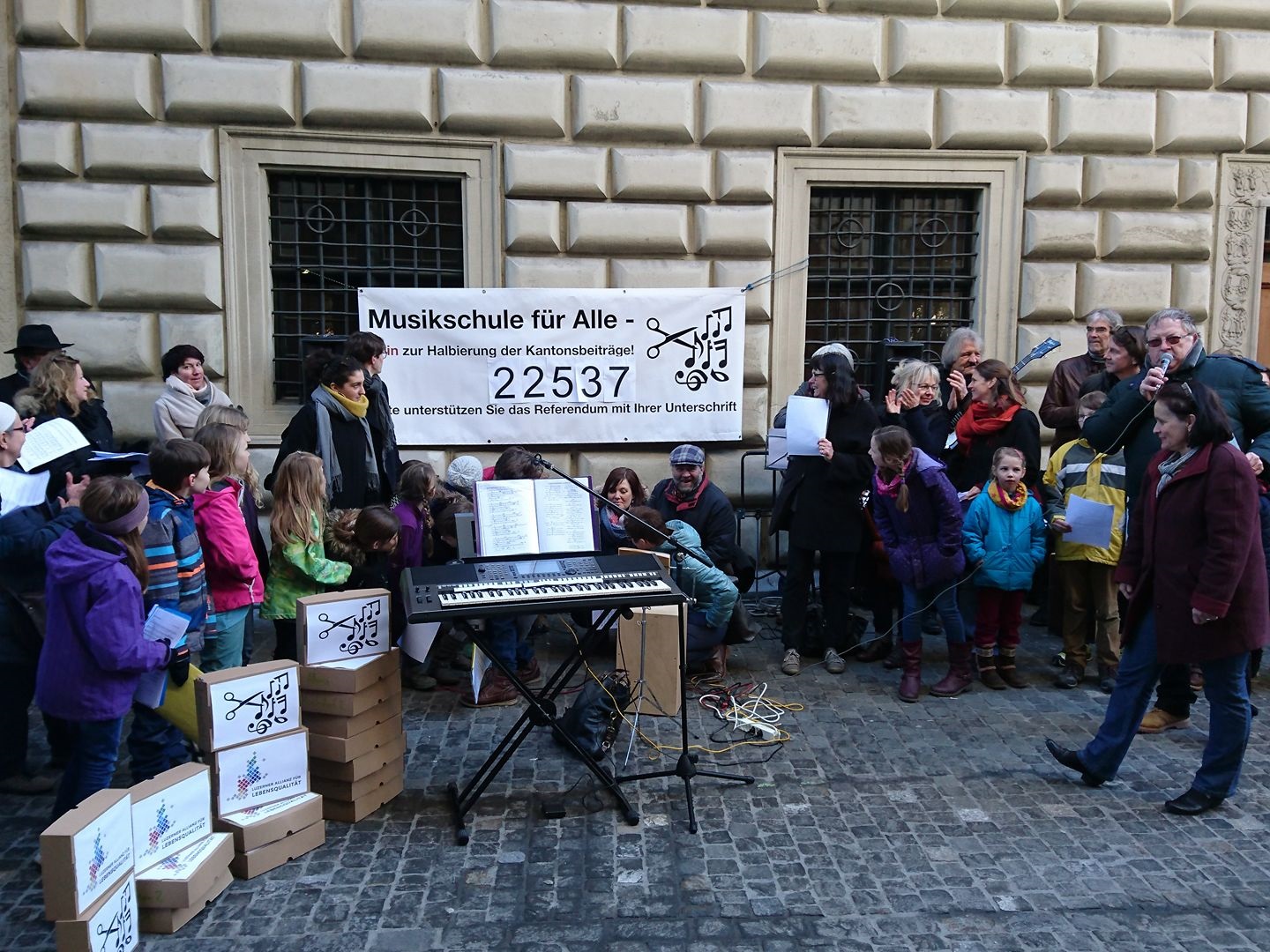 22-537-Unterschriften-gegen-Abbau-bei-Musikschulen