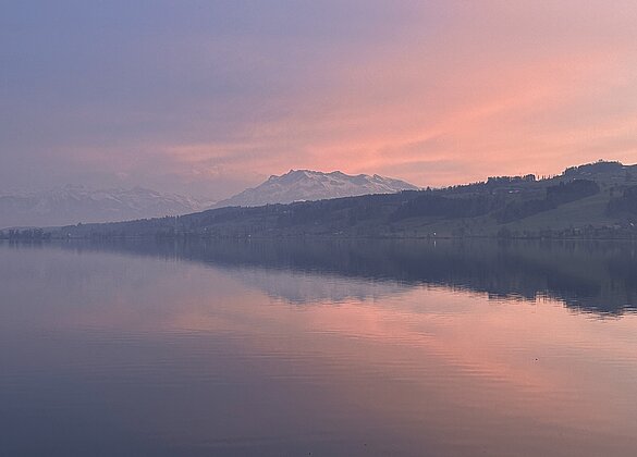Kitschig schöne Abendstimmung am Baldeggersee
