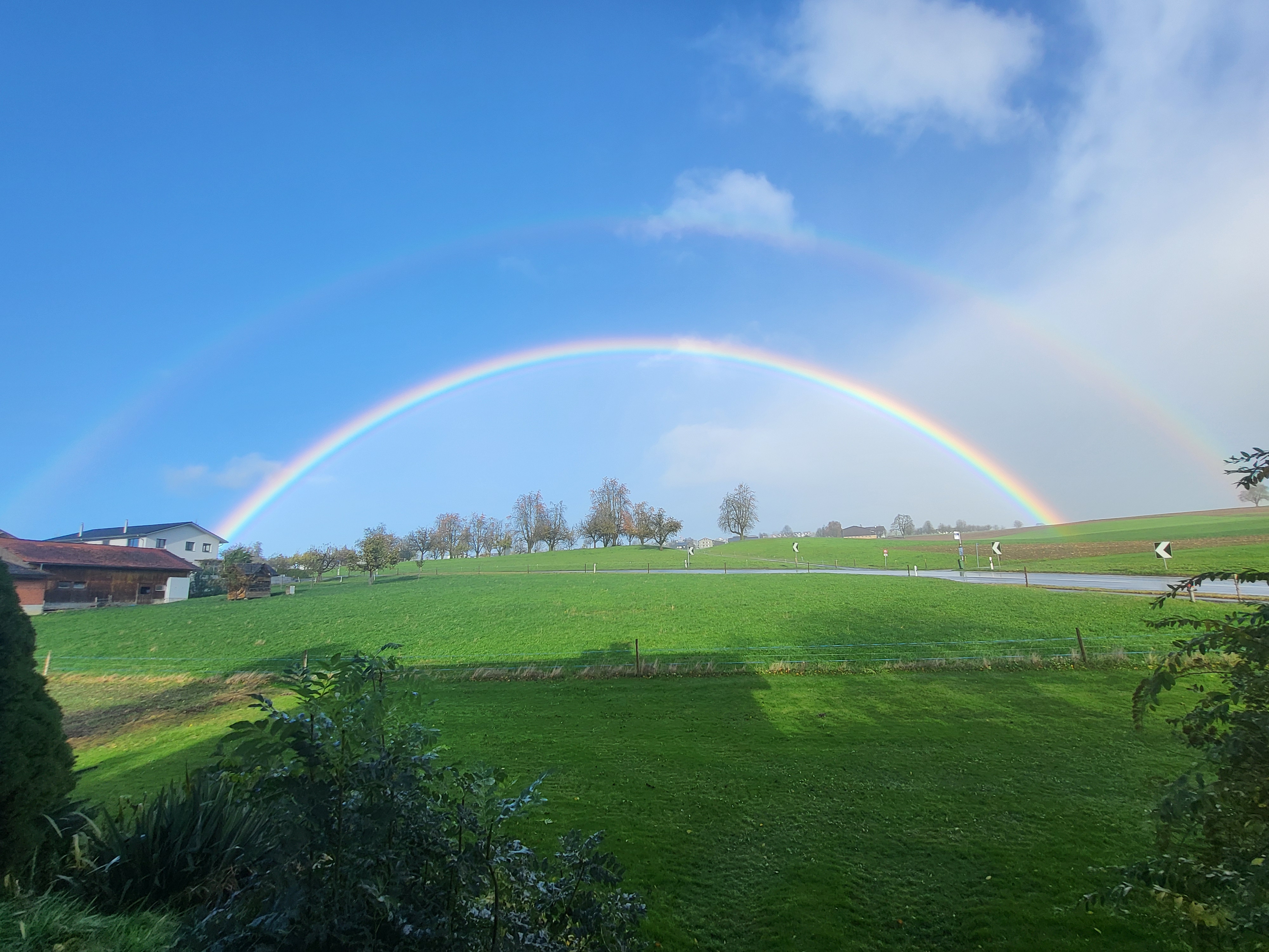 Wunderschöne Farben in Hämikon, nach Sturm Benjamin.